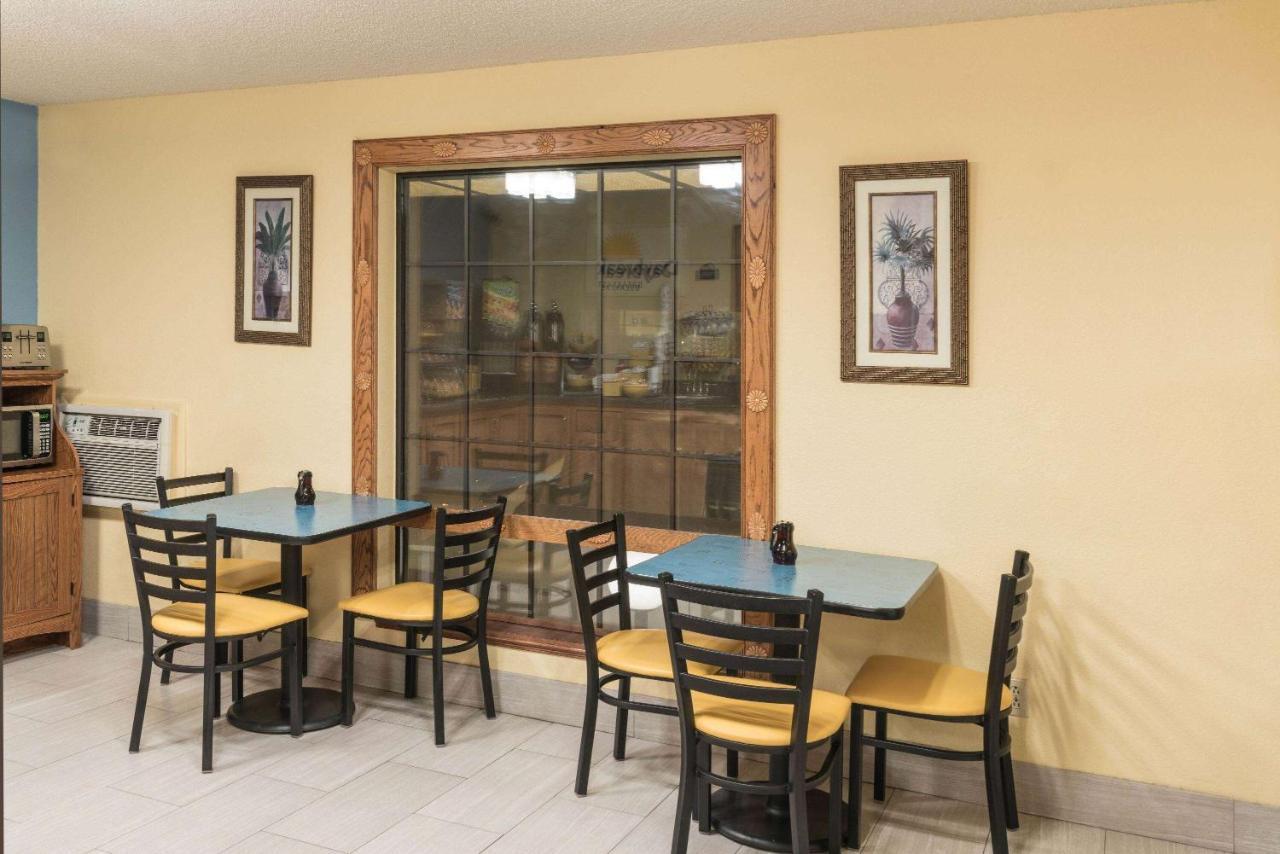 Days Inn By Wyndham Tucumcari Exterior photo